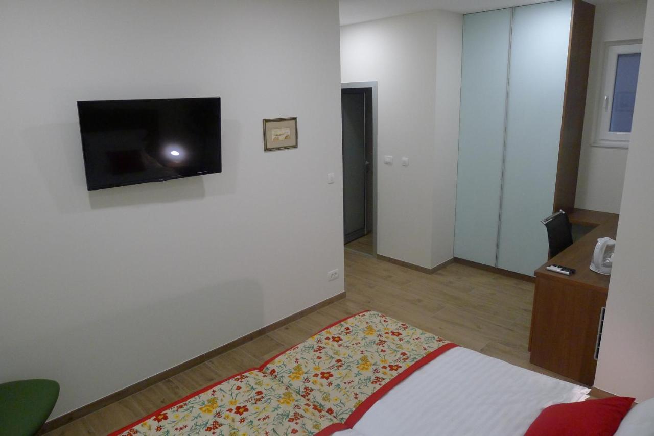 Split Centre Zlatan Rooms&Studio Екстериор снимка